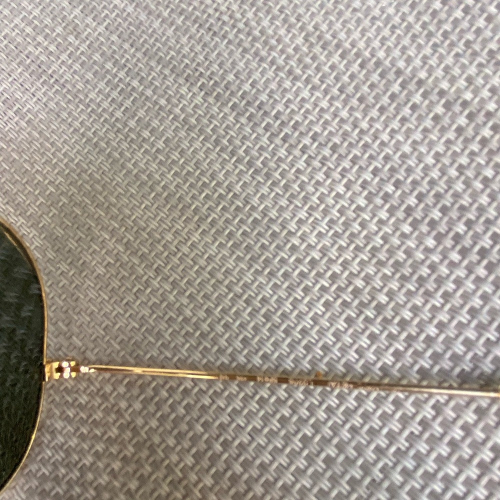 Ray-Ban Aviators - Picture 2 of 6